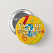 5 VON 4 PERSONEN - Mathe Joke Button (Vorne & Hinten)