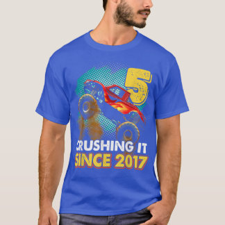 5 Zerkleinerung seit 2017 Monster Truck 5. Birthda T-Shirt