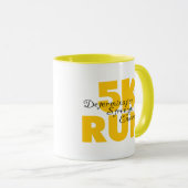 5K Run Yellow Tasse (VorderseiteRechts)