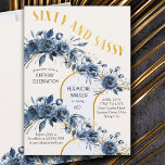 60. Geburtstag des Sassy Floral Gold Arch Einladung<br><div class="desc">60. Geburtstagsfeier mit blauen Rose, goldenen Bögen und Schrift. Das Design trägt den Titel "Sixty and Sassy" in Gold, Art Decor Stil Buchstaben und die Vorlage ist Set für Sie, um Ihre individuelle Einladung Text. Diese hübsche Blüte ist mit modernem goldenen Bogen-Design und einer Garlandschaft aus Blume, Blüten der Rose...</div>