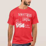 60. Geburtstags-Geschenk1954 Vintager Brew V07K T-Shirt<br><div class="desc">ROTES Shirt und WEISSER Text sind Sie geboren im Jahre 1954?  Oder nach einem Spaßgeburtstagsgeschenk für jemand suchend?  Dann Karo heraus dieses 1954 Vintage Brew-T-Shirt.</div>