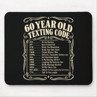 60-jähriger Senior, der Code auf der Rückseite tex Mousepad