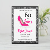 60 und Sassy 60. Geburtstagsparty Einladung (Stehend Vorderseite)