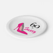 60 und Sassy 60. Geburtstagsparty Pappteller (Schrägansicht)