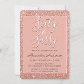 60 und Sassy Birthday Rose Gold Blush Pink Glitzer Einladung (Vorderseite)