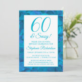 60 und Sassy Ocean Blue Aquamarin Birthday Party Einladung (Stehend Vorderseite)