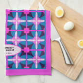 60er Abstrakt Pink Blauer Kaleidoskop Design Geschirrtuch (Viertel Falte)