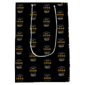 60th Birthday 1966 Black Gold Chic Elegant Mittlere Geschenktüte (Rückseite)
