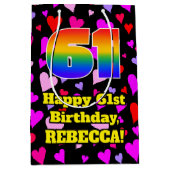 61. Geburtstag: Loving Hearts Pattern, Regenbogen Mittlere Geschenktüte (Vorderseite)