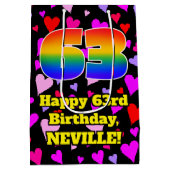 63. Geburtstag: Loving Hearts Pattern, Regenbogen  Mittlere Geschenktüte (Rückseite)