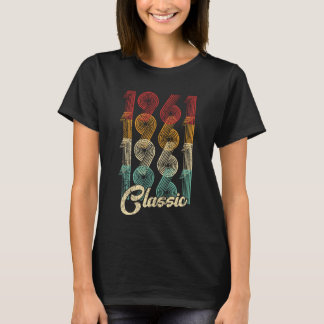 63. Geburtstagsgeschenk Classic 1961 63 Jahre alt T-Shirt