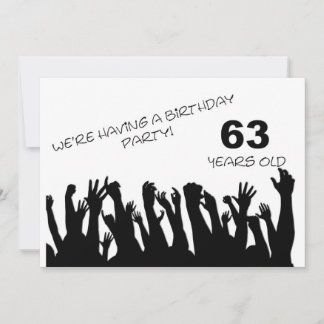 63. Party Einladung mit jubelnden Menschenmengen