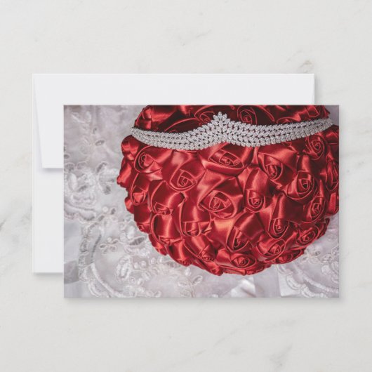 6508-Red Satin Bouquet, Diamond Tiara on Veil Einladung (Vorderseite)