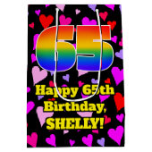 65. Geburtstag: Loving Hearts Pattern, Regenbogen  Mittlere Geschenktüte (Rückseite)