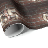 65. Geburtstagslichter auf Backstein Geschenkpapier (Rolleneckpunkt)