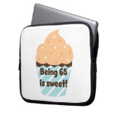 65 Jahre alt ist T - Shirt und Geschenke zum Gebur Laptopschutzhülle (Vorderseite Links)