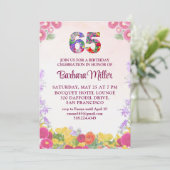 65th Birthday Party - Blush Bloom Floral 65 Einladung (Stehend Vorderseite)