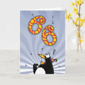 66. Geburtstag - Pinguin-Überraschungskarte Karte (Gelbe Blume)