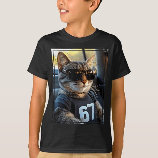 67 And Still Cool Funny Birthday Meme Cat  T-Shirt (Vorderseite)