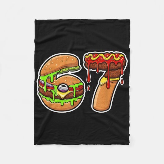 67 Burger Pizza Food Fusion Delight  Fleecedecke (Vorderseite)