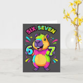 67 Cartoon Capybara Seven Six Gift Karte (Gelbe Blume)