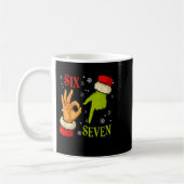 67 Christmas Santa Claus Green 6 7 Internet Meme X Kaffeetasse (Links)