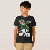 67 Christmas Six Seven 6 7 Meme Funny Dabbing Elf T-Shirt (Vorne ganz)