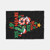 67 Christmas Tree Candy Cane Holiday Six Seven Mem Fleecedecke (Vorderseite (Horizontal))