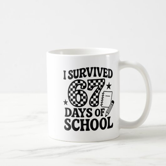 67 Days Of School Groovy Checkered Kaffeetasse (Rechts)