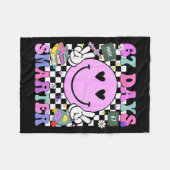 67 Days Smarter 67th Day Of School 6 7 Meme Teache Fleecedecke (Vorderseite (Horizontal))