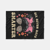 67 Days Smarter Messy Bun Six Seven 67th Day Of Sc Fleecedecke (Vorderseite (Horizontal))
