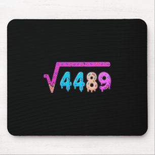 67 Eis-Drip-Meme Quadratwurzel 4489 Sechs Sieben Mousepad