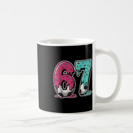 67 Eis-Drip-Soccer Gen Alpha Slang Six Seven Kaffeetasse (Rechts)