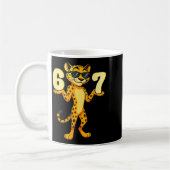 67 Gepard Meme Sechs Sieben Hände Bewegung Kinder Kaffeetasse (Links)