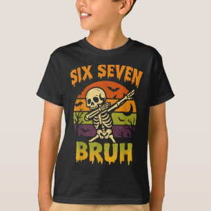 67 Halloween Meme 6 7 Skelett Sechs Sieben Zahlen T-Shirt
