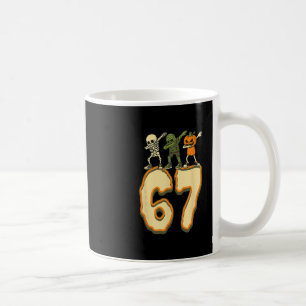67 Halloween-Meme 6 7 Zahlen Sechs Sieben Lustige  Kaffeetasse