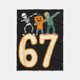 67 Halloween Meme 6 7 Zahlen Sechs Sieben Skelett Fleecedecke