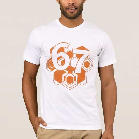 67 Hexa Fusion – Bold Geometric Number Design T-Shirt (Vorderseite)