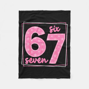 67 Lustige Zahl 67 Geburtstags-Meme  Fleecedecke