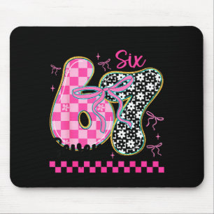67 Lustiges Meme voller Herzen Sechs Sieben Valent Mousepad