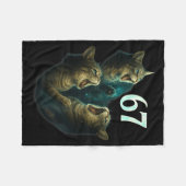 67 Meme Cat Howling At 67 Funny 6 7  Fleecedecke (Vorderseite (Horizontal))