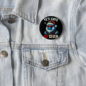 67 Meme Christmas Bigfoot Funny Yeti Says Six Seve Button (Beispiel)