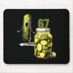 67 Meme Pickle Überraschung Eine Flasche geschnitt Mousepad