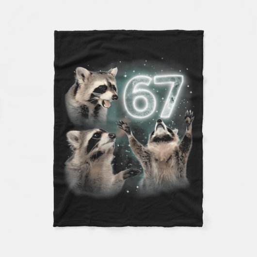 67 Meme Racoon Howling At The Moon Six Seven Trash Fleecedecke (Vorderseite)