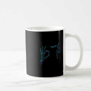 67 Meme Skelett Hand 6 7 Halloween Sechs Sieben Lu Kaffeetasse