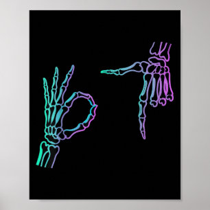 67 Meme Skelett Hand 6 7 Halloween Sechs Sieben T- Poster