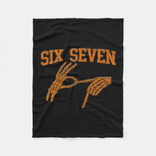 67 Meme Skelett Hand Halloween Verflucht 6 7 Sechs Fleecedecke