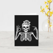 67 Meme Skeletthand 6 7 Halloween Sechs Sieben Karte (Gelbe Blume)