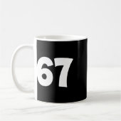 67 Nummer Siebenundsechzig Lustiger Meme Schule Te Kaffeetasse (Links)