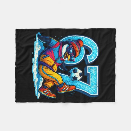 67 Penguin Soccer Funny Winter Meme Gift  Fleecedecke (Vorderseite (Horizontal))